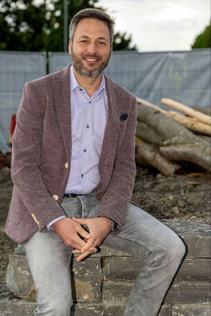 Der Steffisburger Gemeindepräsident Jürg Marti beim Stockhornkreisel