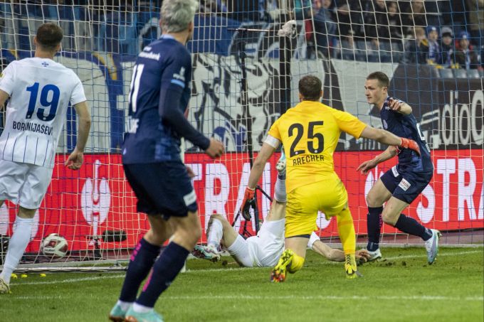 Pius Dorn trifft auf Vorlage von Pascal Schürpf zum 3:1 für den FC Luzern im Spiel der Super League gegen den FC Zürich. FCZ FCL Super League