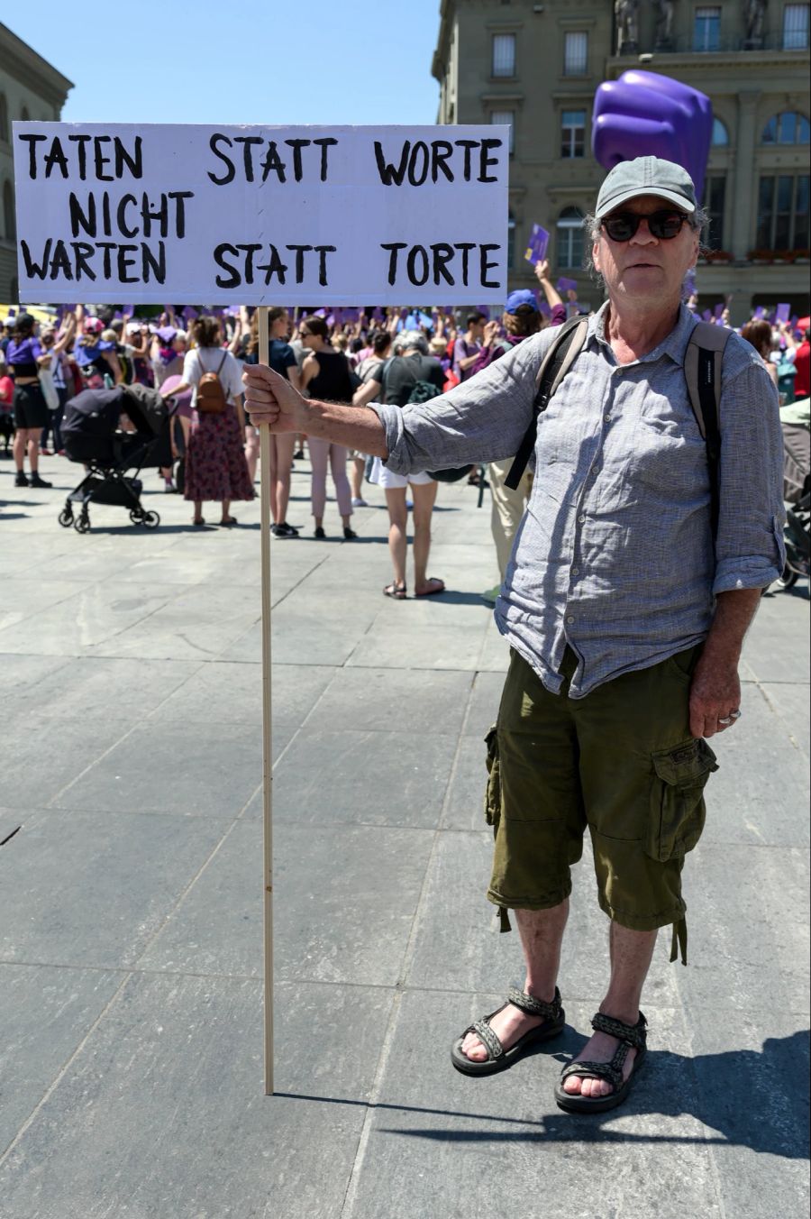 Hannes Schmid: «Ich habe mein ganzes Berufsleben als Pflegefachmann immer mehr verdient als meine Arbeitskolleginnen. Das muss sich in allen Berufen ändern.»