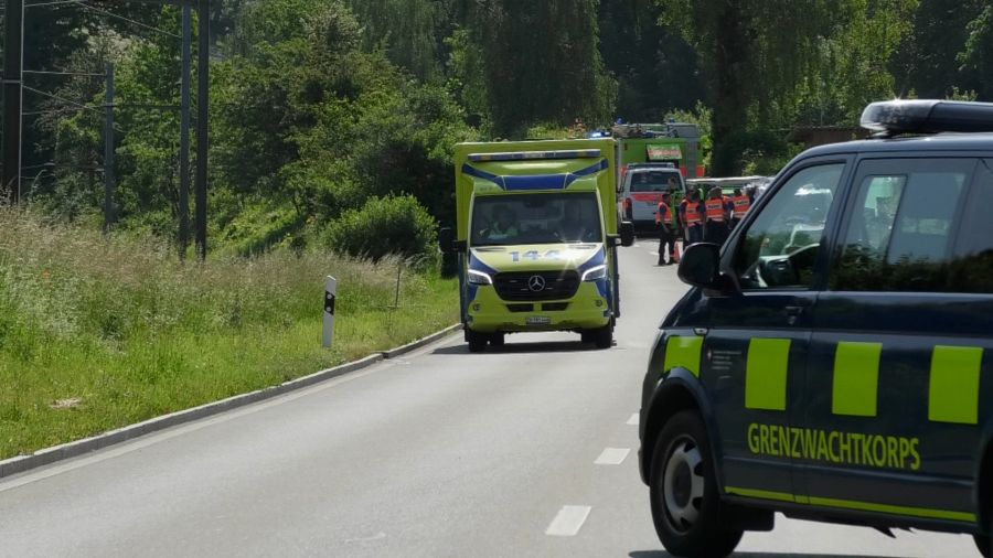 Der Lenker des entgegenkommenden Autos musste lediglich zur ärztlichen Kontrolle ins Spital.