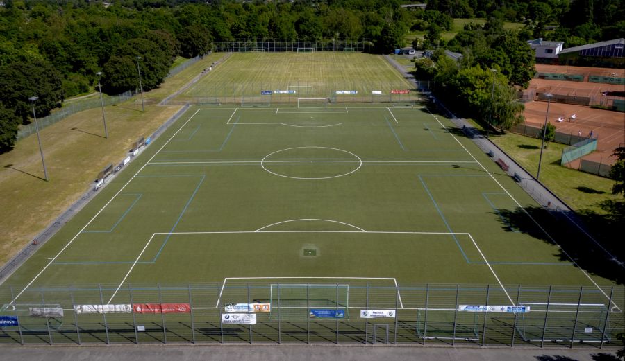 Fussballplatz Gewalt Jugendlich Frankfurt