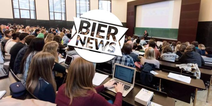 Laaaaangzeit-Student - Mann schafft Uni-Abschluss nach 54 Jahren