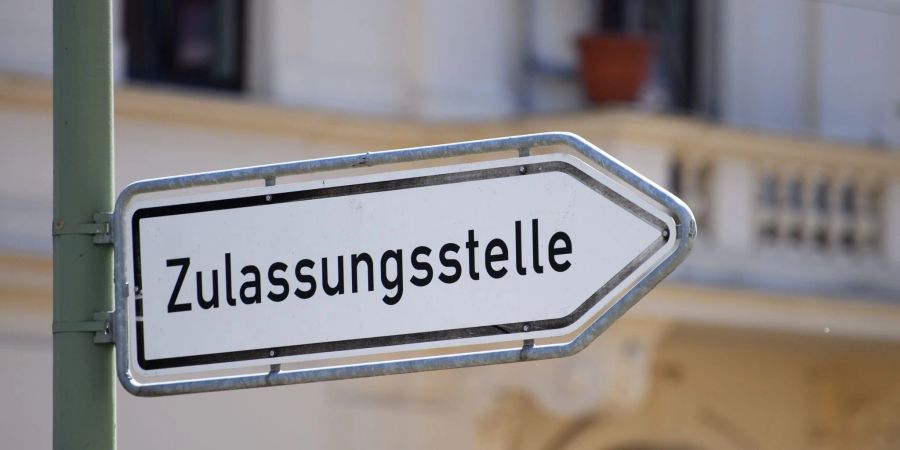 Den ersten Gang zur Zulassungsstelle sollen sich Kfz-Halter bald sparen können. Eine Verordnung der Bundesregierung macht es möglich, die Zulassung online zu beantragen.