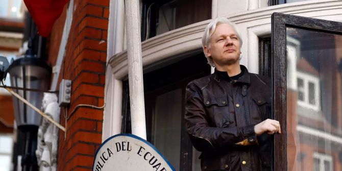 Julian assange
