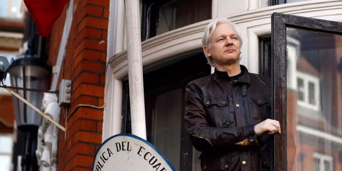 Julian Assange, der Gründer von Wikileaks, wird auf dem roten Teppich des Filmfestivals in Cannes erwartet. (Archivbild) Julian assange