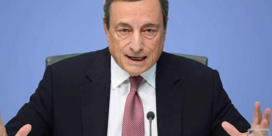 EZB-Präsident Mario Draghi: «Wir sind weit entfernt von einer Normalisierung der Geldpolitik, weil die Welt weit entfernt von einer Normalisierung ist.» Foto: Arne Dedert