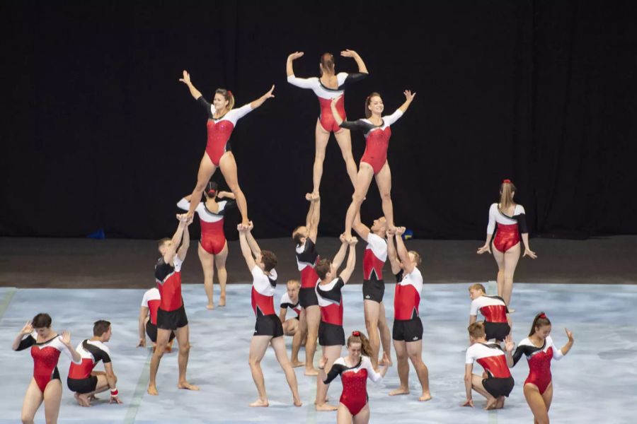 Die Show erinnerte ein wenig an Eröffnungsfeiern von Olympischen Spielen oder Weltmeisterschaften.