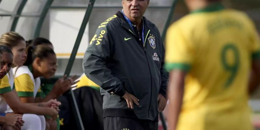 Wurde nach der Frauenfussball-WM beurlaubt: Nationaltrainer Oswaldo Alvarez. Foto: Steven Governo/EPA