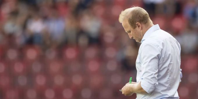 Notizen gemacht: Ludovic Magnin und der FC Zürich ziehen ihre Lehren aus der Auftaktniederlage. FC Zürich Ludovic Magnin