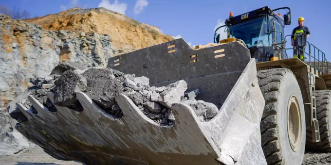 Der Umsatz mit Baustoffen ist im dritten Quartal tiefer als im gleichen Quartal der Vorjahres. HeidelbergCement hat die Kosten aber gesenkt. (Symbolbild) HeidelbergCement