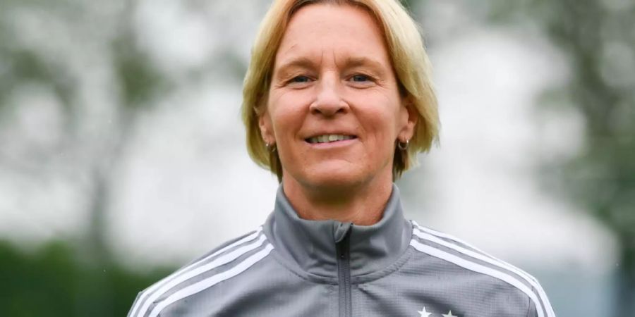 Die ehemalige Schweizer Frauen-Nationaltrainerin Martina Voss-Tecklenburg vor der Frauen-WM in Frankreich, an der sie nun ihr Heimatland Deutschland coacht