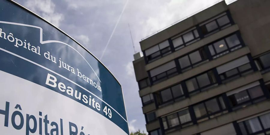Um die Zukunft des Spitals Moutier wird hart gerungen.