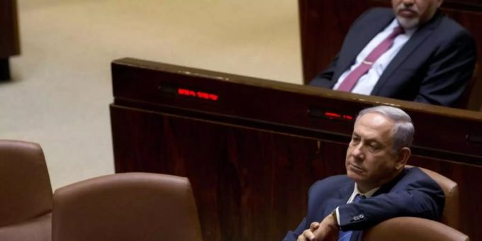 Benjamin Netanjahu hat bis Mittwochabend Zeit, eine Koalition zu bilden. Andernfalls drohen Neuwahlen. Foto: Sebastian Scheiner/AP Benjamin Netanjahu hat bis Mittwochabend Zeit, eine Koalition zu bilden. Andernfalls drohen Neuwahlen. Foto: Sebastian Scheiner/AP