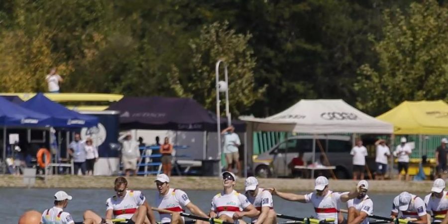 Der Deutschland-Achter ist bei der WM auf Gold-Kurs. Foto: Darko Vojinovic