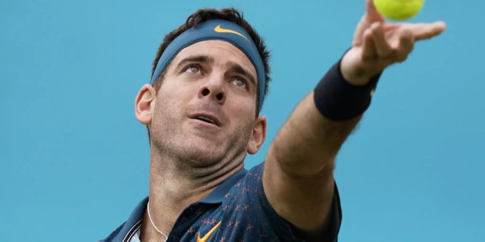 Juan Martin del Potro beim Aufschlag: der Argentinier muss erneut verletzt pausieren. Juan Martin del Potro