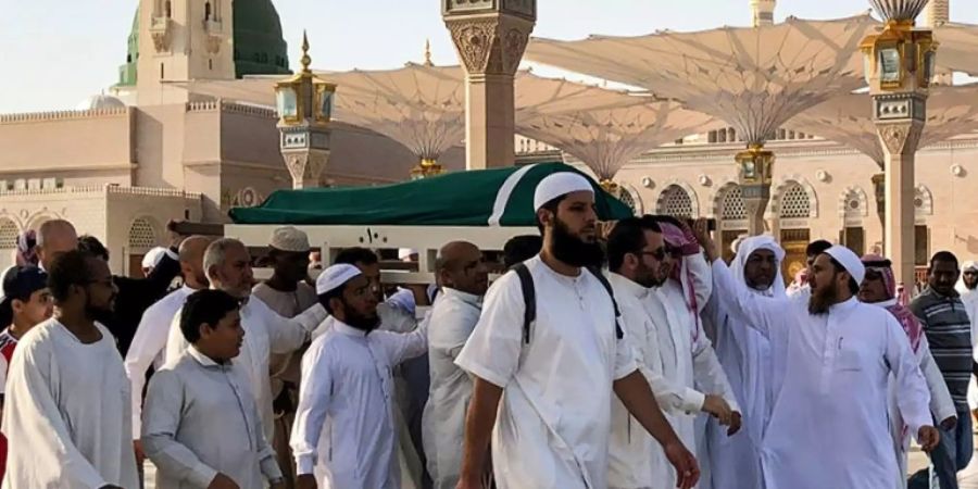 Trauerzug für Ben Ali in Medina