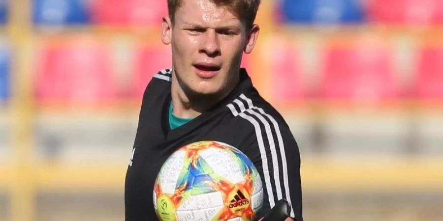 Der FC Schalke 04 will Torhüter Alexander Nübel langfristig an sich binden. Foto: Cezaro De Luca