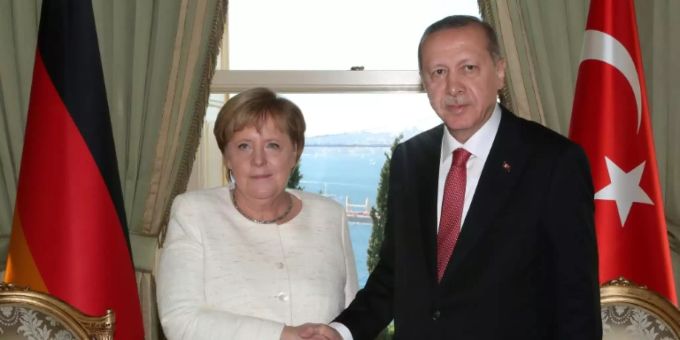 Die deutsche Bundeskanzlerin Angela Merkel und der türkische Präsident Recep Tayyip Erdogan. (Archivbild) Merkel Erdogan