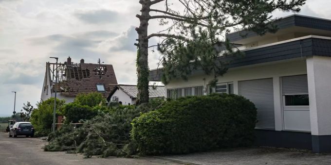 Ein von einem Tornado beschädigtes Haus in Bobenheim (D). Am Freitag wütete ein Unwetter in Luxemburg. Tornado Luxemburg