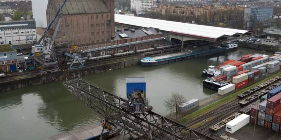 Rheinhafen Basel