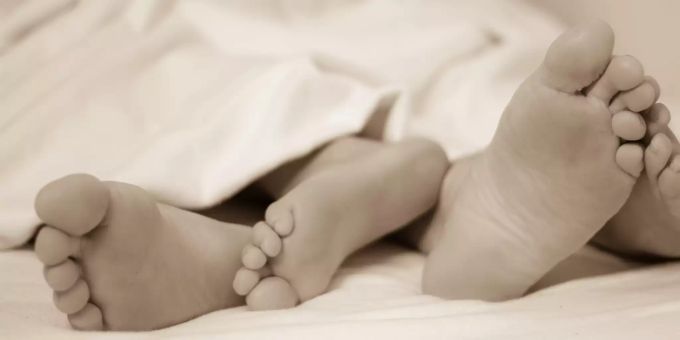 Wegen zu lautem Sex kam es in Deutschland zu einem handgreiflichen Streit. Sex