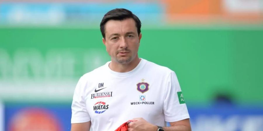 Trainer Daniel Meyer vom FC Erzgebirge Aue hat sich eine Viruserkrankung zugezogen. Foto: Timm Schamberger