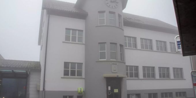 Das Schulhaus in Leutwil. Das Schulhaus in Leutwil.