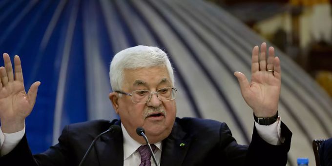 Für den palästinensischen Präsidenten Mahmud Abbas gehört der Friedensplan für den Nahen Osten, den US-Präsident Donald Trump vorgelegt hat, auf den «Müllhaufen der Geschichte». (Archivbild) Für den palästinensischen Präsidenten Mahmud Abbas gehört der Friedensplan für den Nahen Osten, den US-Präsident Donald Trump vorgelegt hat, auf den «Müllhaufen der Geschichte». (Archivbild)
