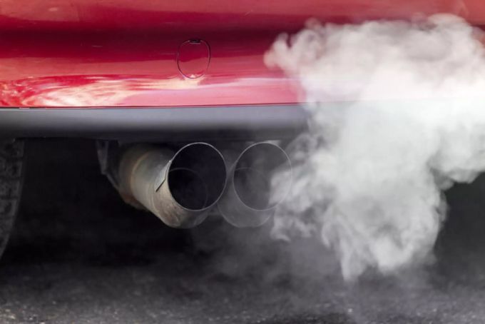 SUVs gehören zu den zweitgrössten Verursachern des Anstiegs der CO2-Emissionen seit 2010. grünen CO2