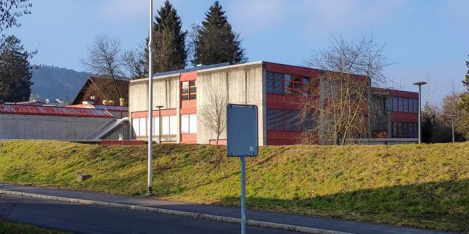 Menzo Schulhaus in Menziken. Menzo Schulhaus in Menziken.