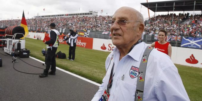 Ist nach langem Kampf seiner Krankheit erlegen: Formel-1-Legende Stirling Moss (†90). Formel 1 Stirling Moss