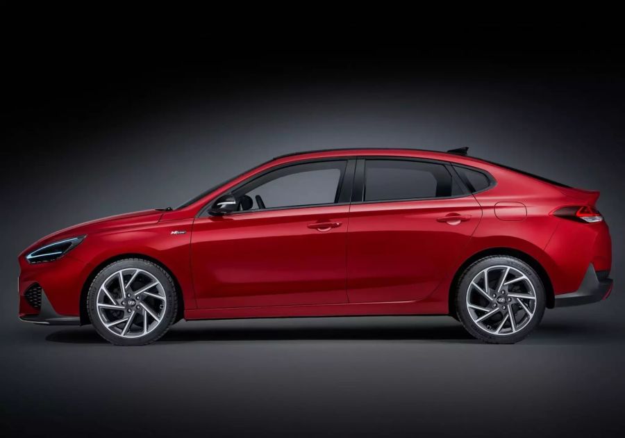 Im Profil: der Hyundai i30 als Fastback