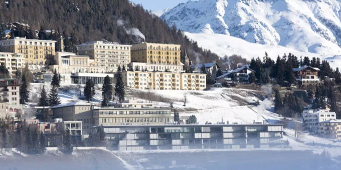 Das Fünfsterne-Hotel Kulm in St. Moritz. Victoria's Secret