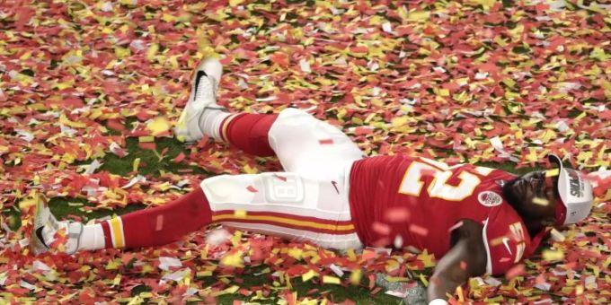 Demone Harris von den Kansas City Chiefs nimmt nach dem Sieg ein Konfetti-Bad. Foto: Charlie Riedel/AP/dpa Super Bowl Rekord