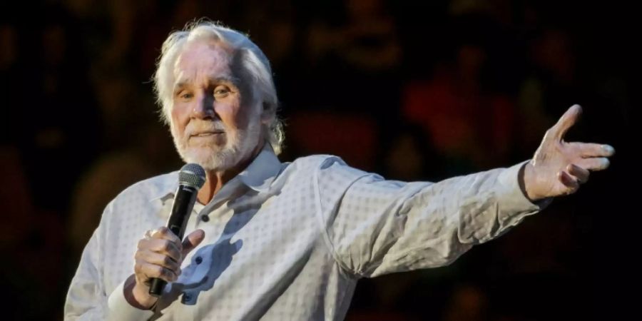 Kenny Rogers bei einem Auftritt in Texas 2017