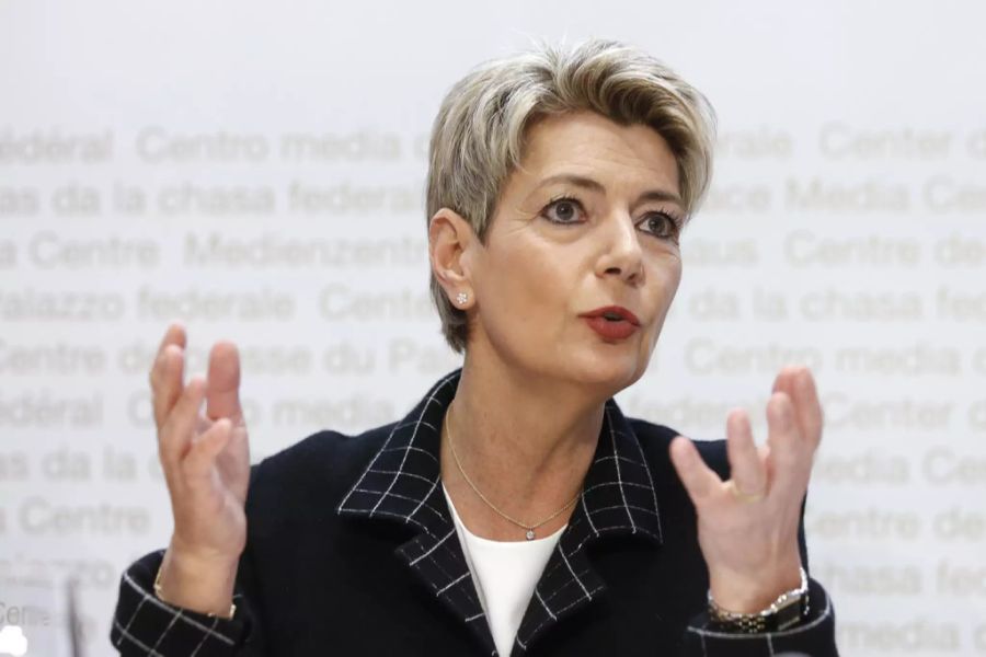 Justizministerin Karin Keller-Sutter würde durch Bundesrätin Simonetta Sommaruga vertreten.