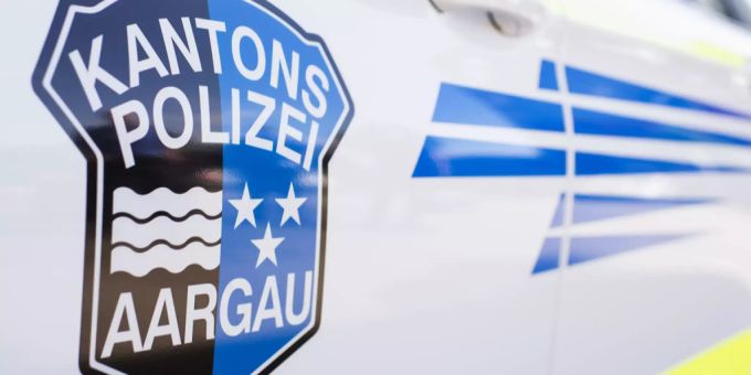 Die Staatsanwaltschaft Muri-Bremgarten hat inzwischen den 38-jährigen Lenker des Traktors wegen diverser Widerhandlungen gegen das Strassenverkehrsgesetz per Strafbefehl zu einer bedingten Geldstrafe von 120 Tagessätzen und einer Busse von 2000 Franken verurteilt. Unfall