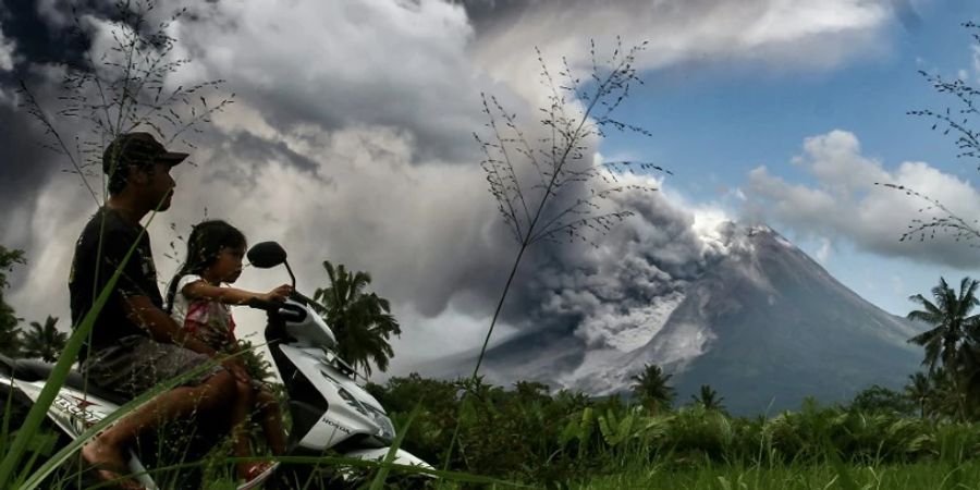 Aschewolke über dem Merapi