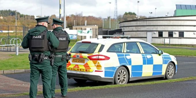 Polizisten in Nordirland. (Symbolbild) Nordirland Polizei