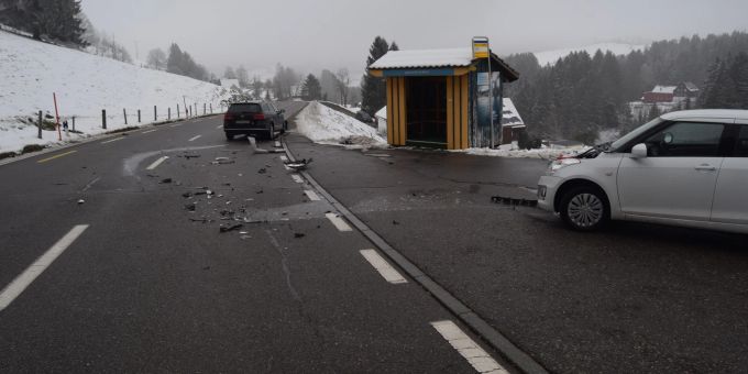 Grub AR: Kollision zwischen zwei Personenwagen Grub AR: Kollision zwischen zwei Personenwagen