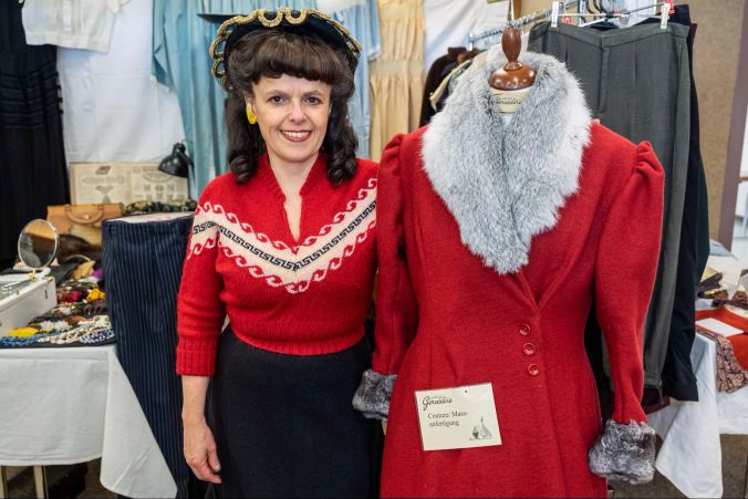 Vintage Schneiderin Geraldine Granget.
