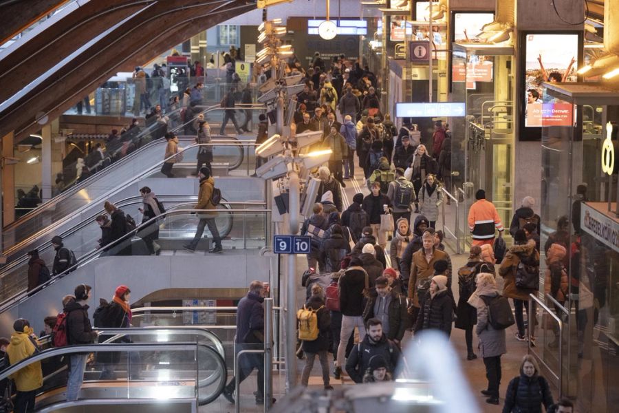 Ausserdem müsse man neuerdings viel mehr umsteigen als vorher.