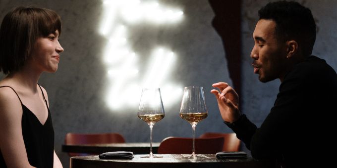 Eine Frau und ein Mann bei einem Date. (Symbolbild) dating