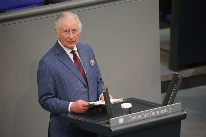 König Charles sorgte mit seiner Rede am Bundestag in Berlin für eine gelöste Stimmung. könig charles
