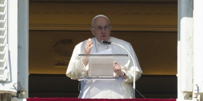 Papst Franziskus hält eine Ansprache. Foto: Alessandra Tarantino/AP/dpa papst franziskus