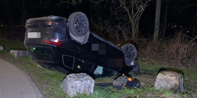 Härkingen: Mit Auto in alkoholisiertem Zustand Selbstunfall verursacht