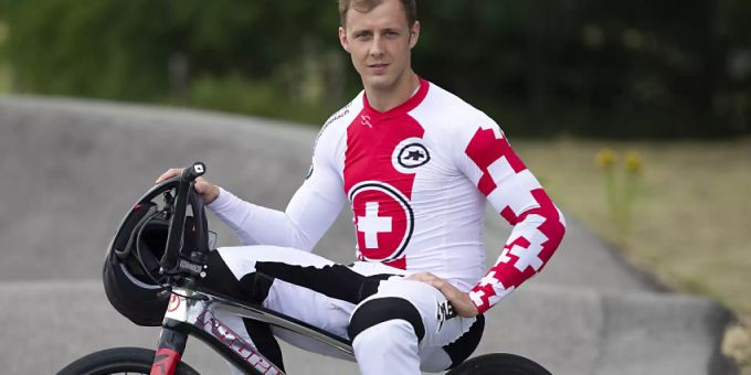 David Graf im Dress des Schweizer BMX-Teams. David Graf