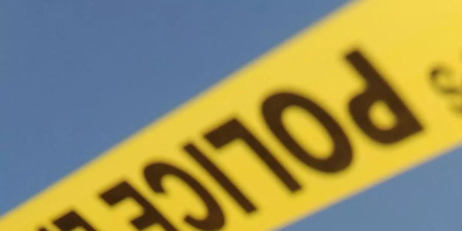 Laut der Polizei ist der tote Mann zufällig in der Tiefkühltruhe entdeckt worden. Foto: Michael Reynolds/epa/dpa (Symbolbild)