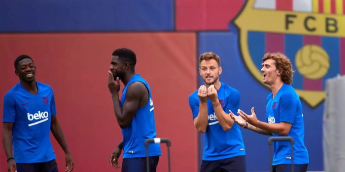 Ivan Rakitic (2. von links) im Training des FC Barcelona Ivan Rakitic