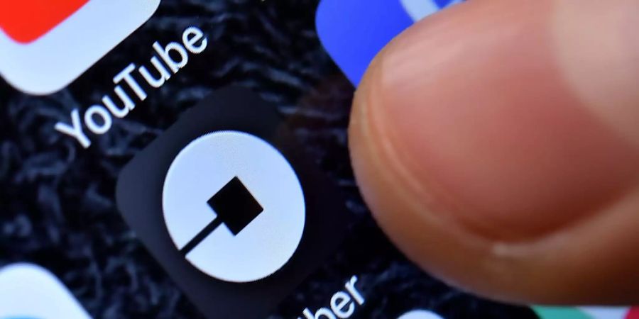 Trotz regulatorischer Hürden und Widerständen ist die Nutzung des Online-Fahrdienstes Uber in der Schweiz deutlich gestiegen. (Archivbild)